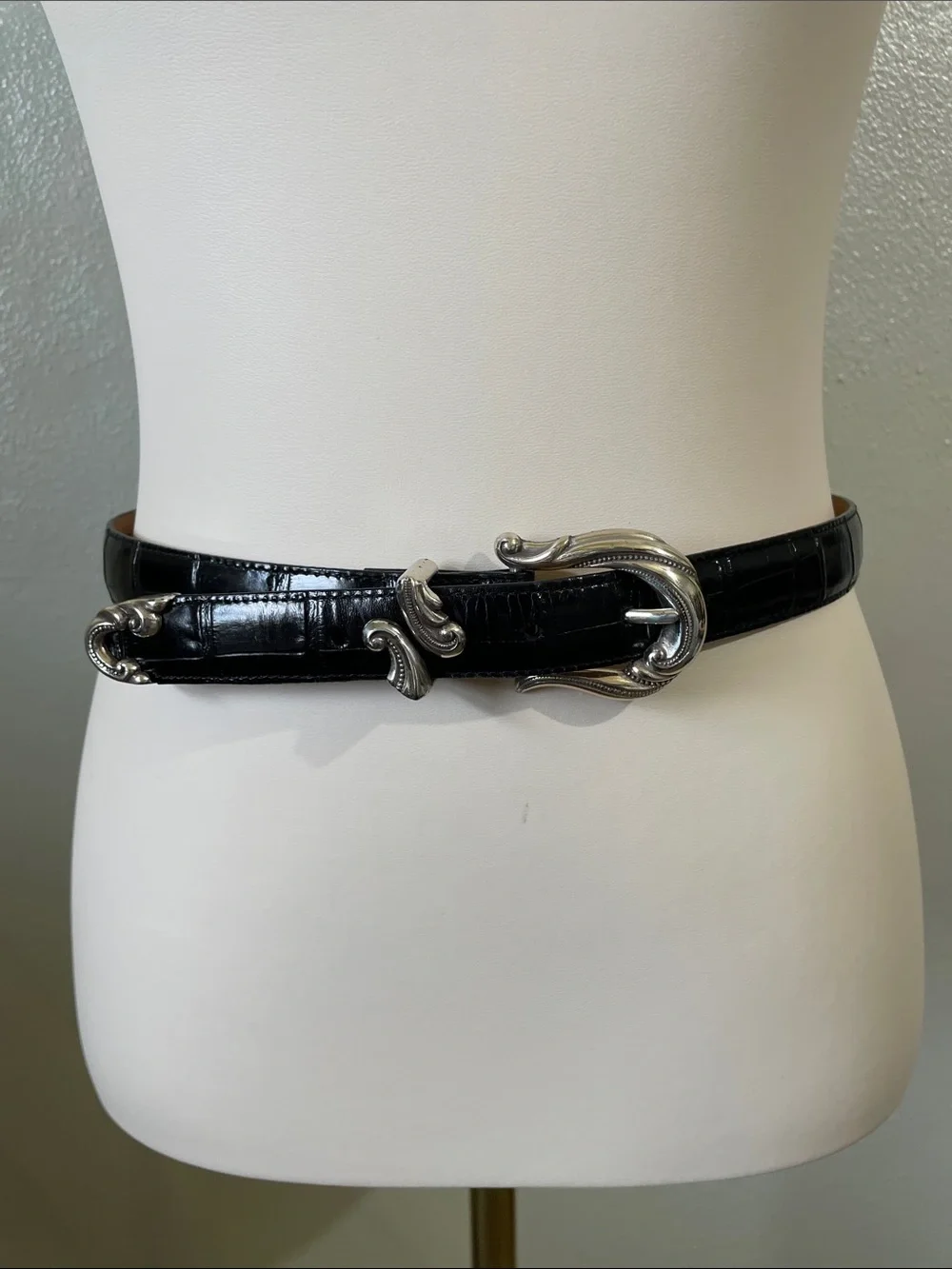 Coldwater Creek Croc Embossed Leather Belt Engraved Buckle Medium Black Western